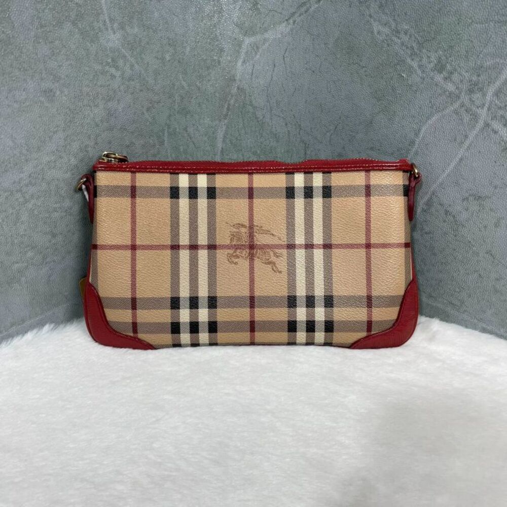 Burberry Women Pre-Loved Bag Very Good Condition